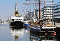 „Hafenanlage  in Bremerhaven
