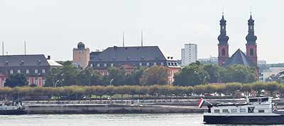 Uferpromenade in Mainz
